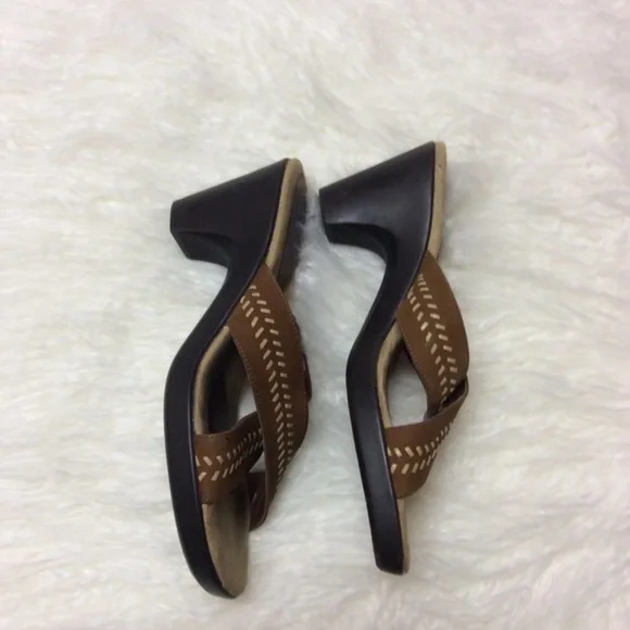COLDWATER CREEK HEELS/SANDALS/SHOES - Picture 3 of 6